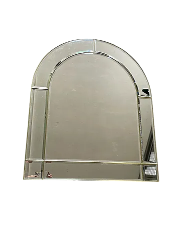 Specchio di vetro ad arco in ottone, anni '70