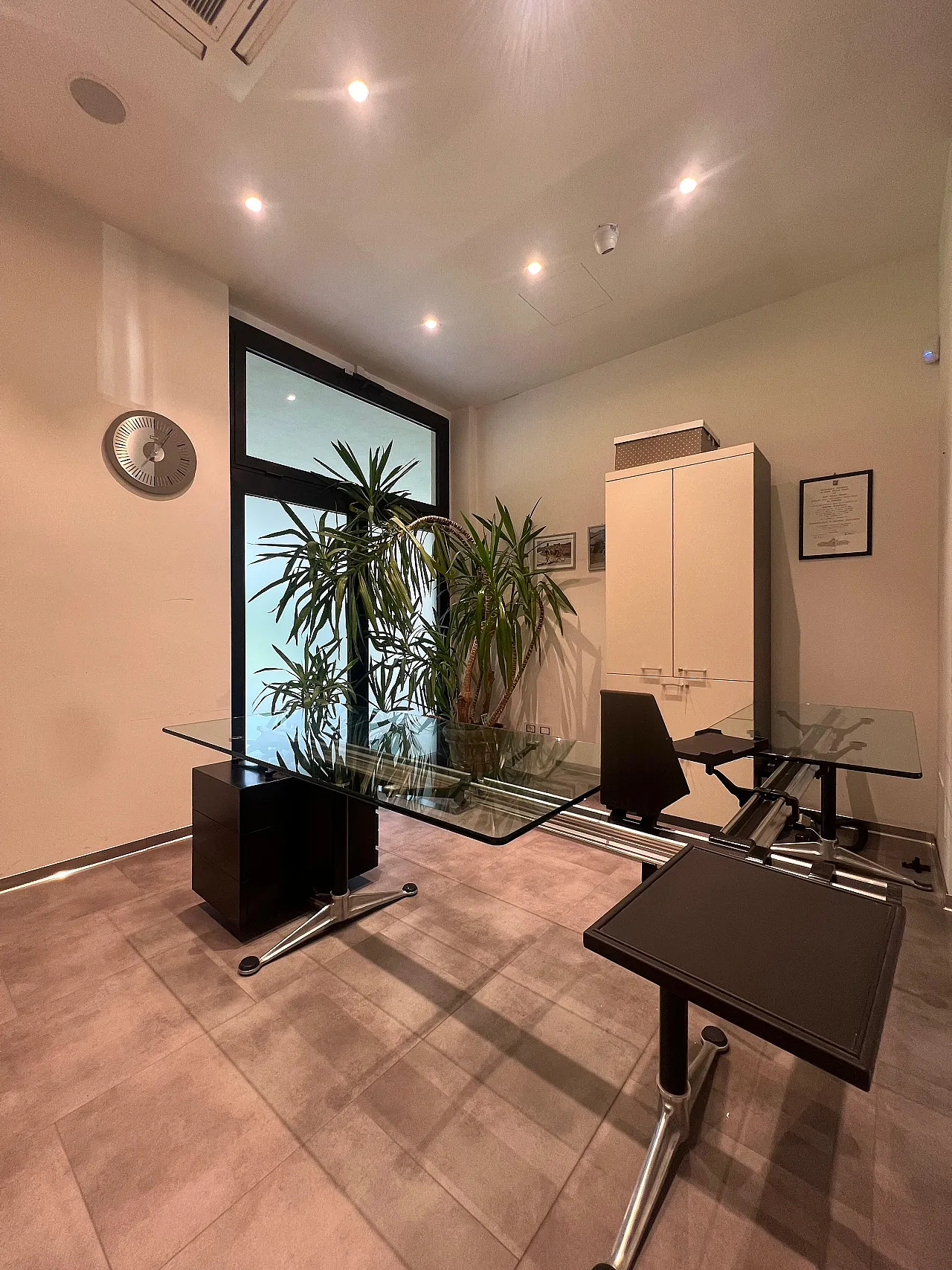 Bruce Burdick desk, 1970s 3