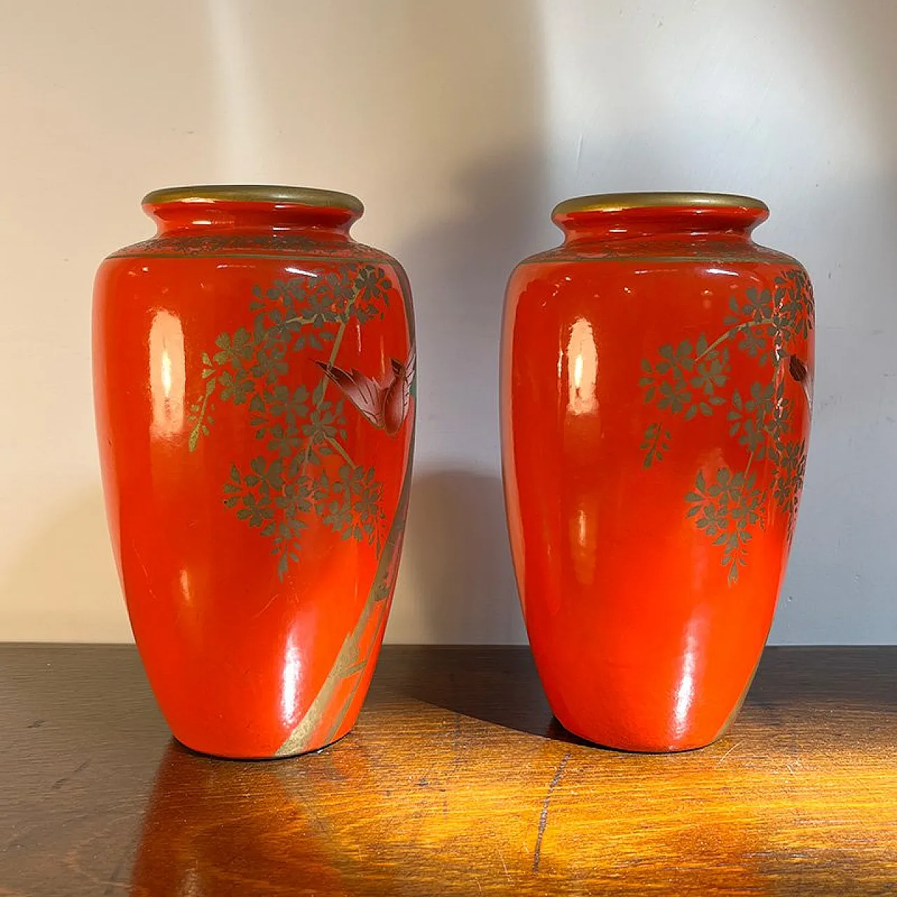 Coppia di vasi orientali in ceramica dipinta, anni '50 4