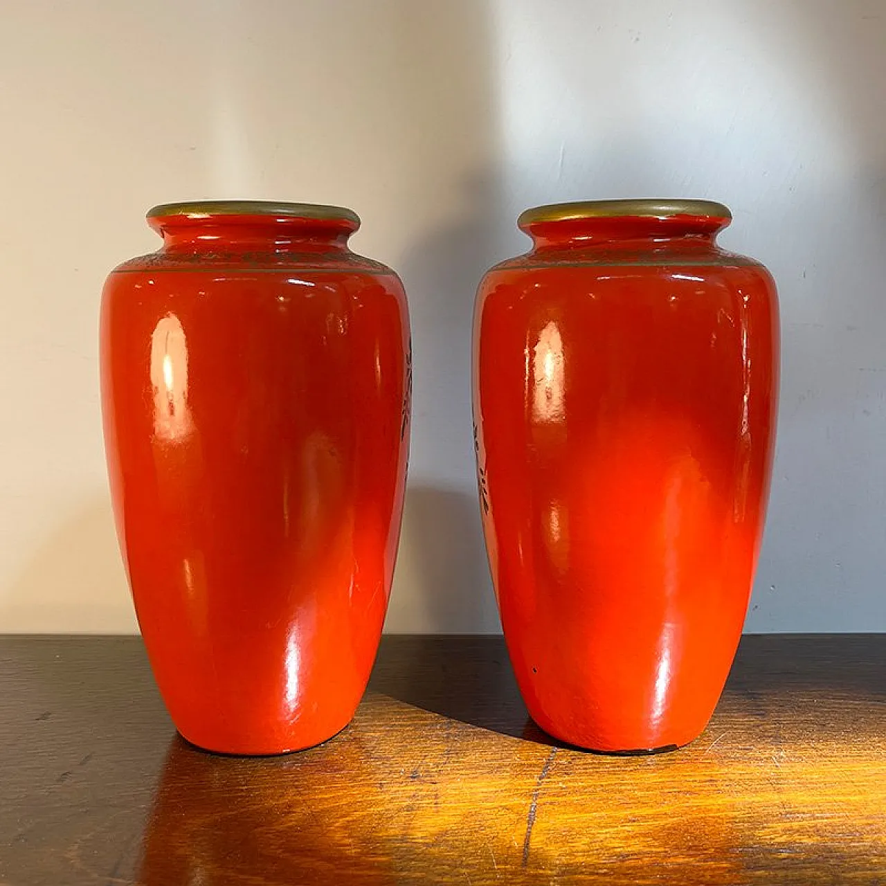 Coppia di vasi orientali in ceramica dipinta, anni '50 5