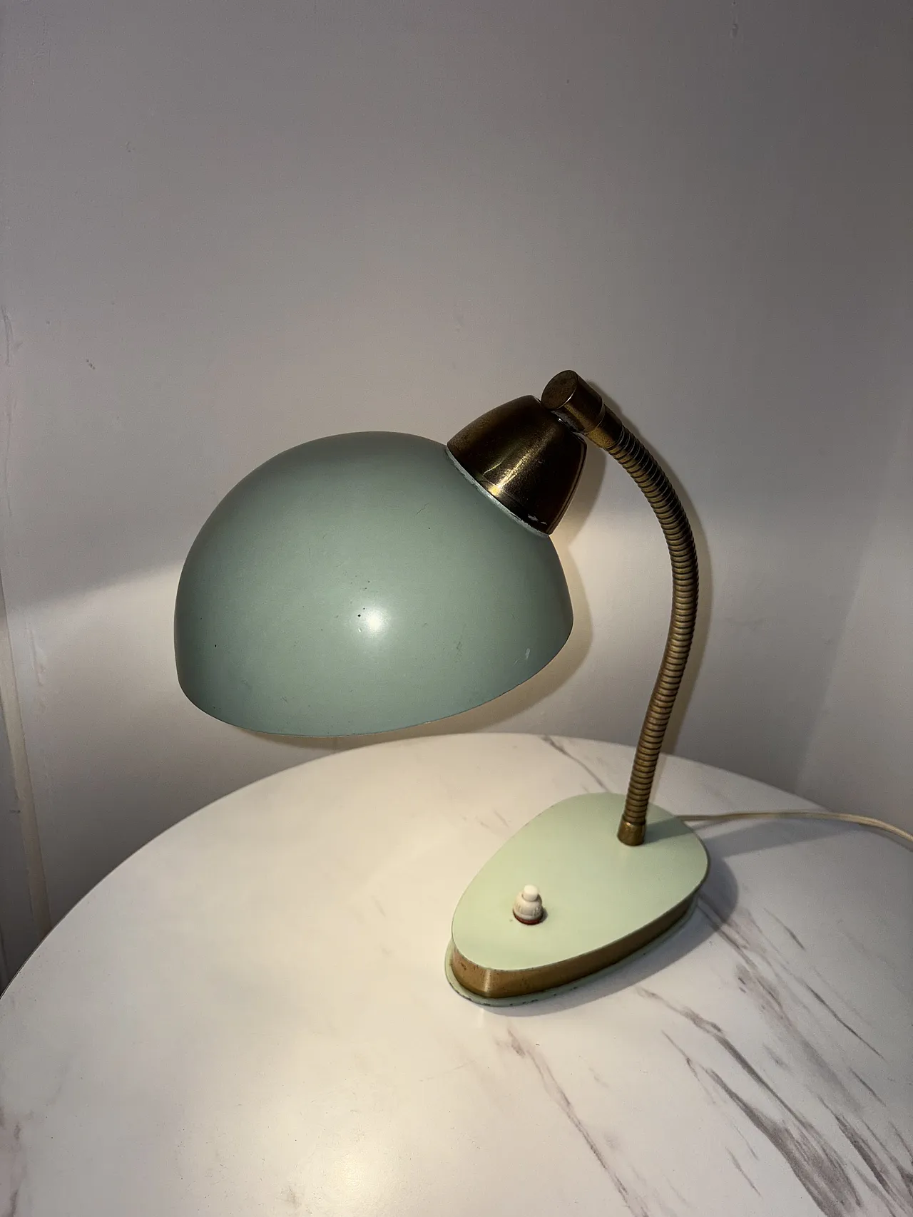 Lampada da tavolo verde acqua, anni '50 3