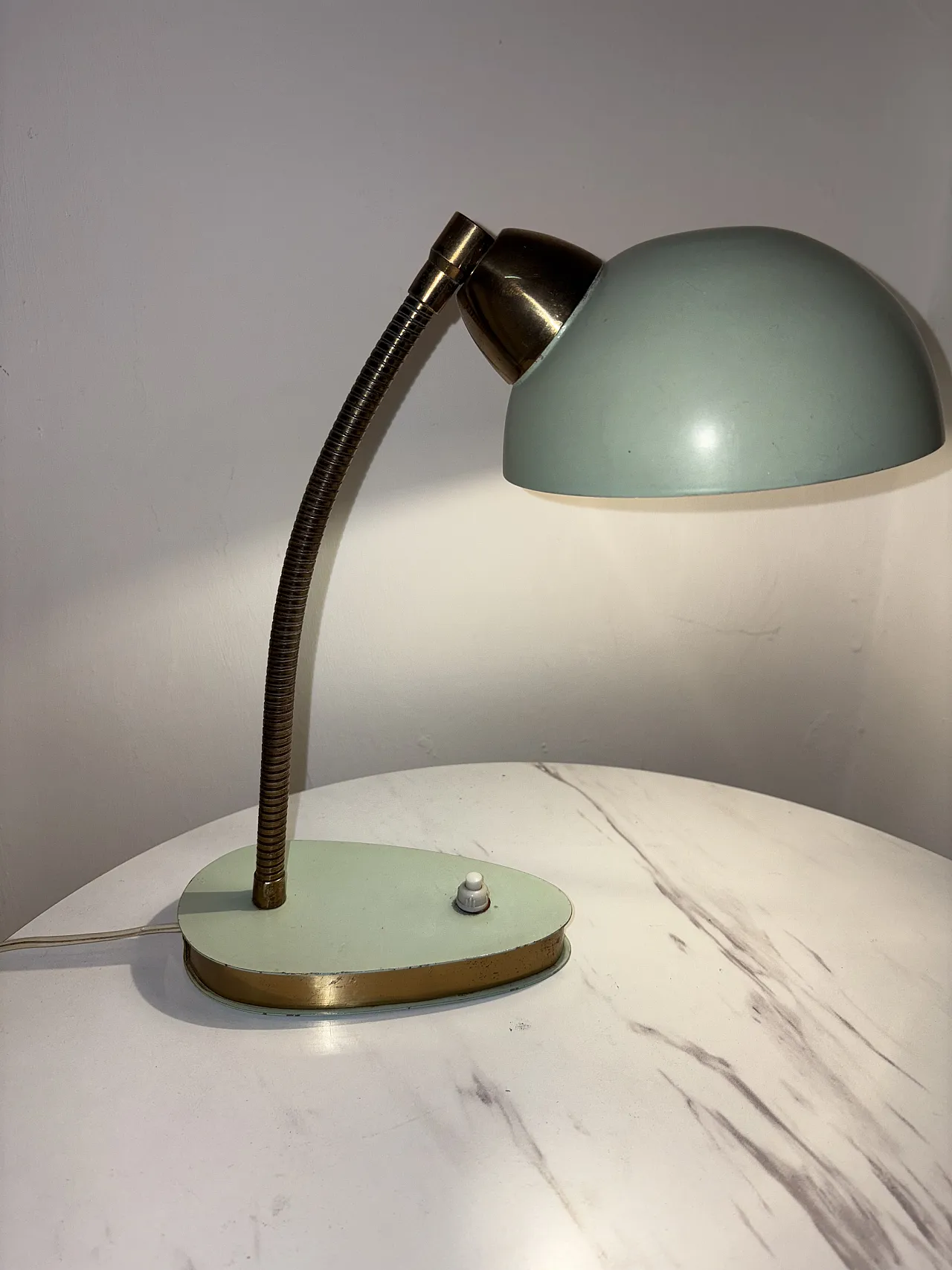 Lampada da tavolo verde acqua, anni '50 4