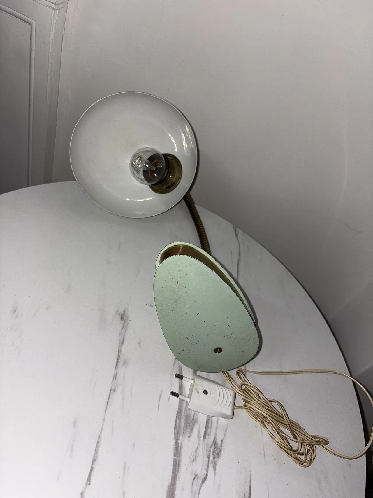 Lampada da tavolo verde acqua, anni '50 6