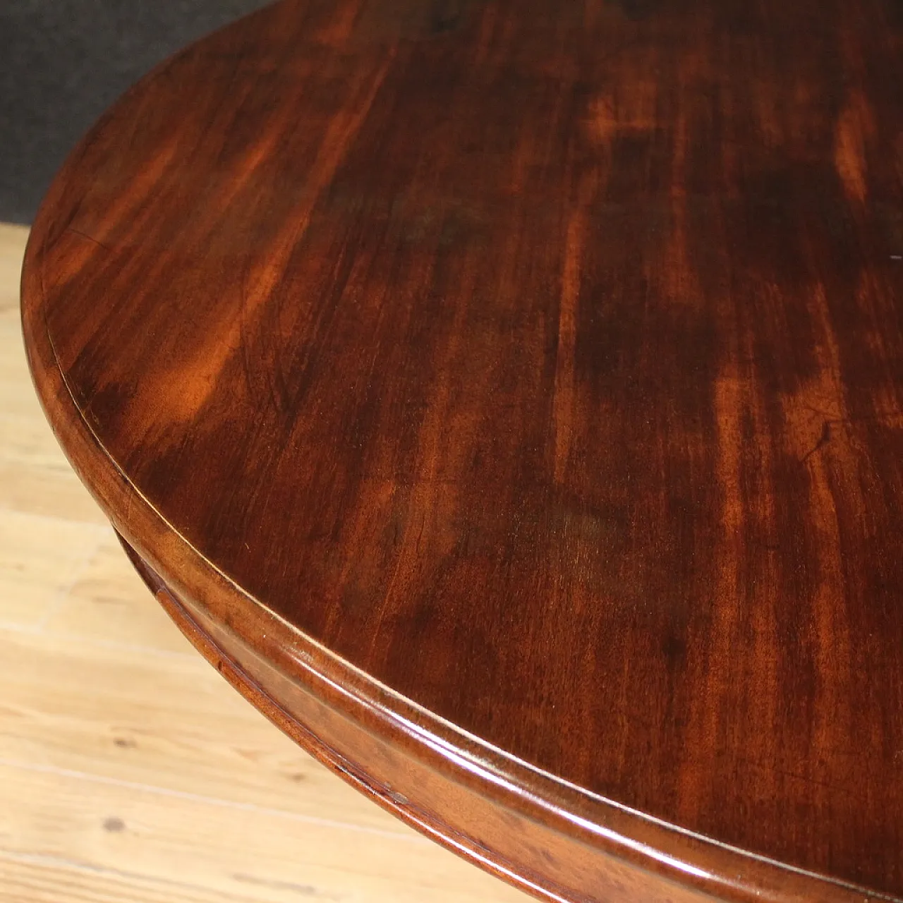 Extendable round table in mahogany wood, '800 8