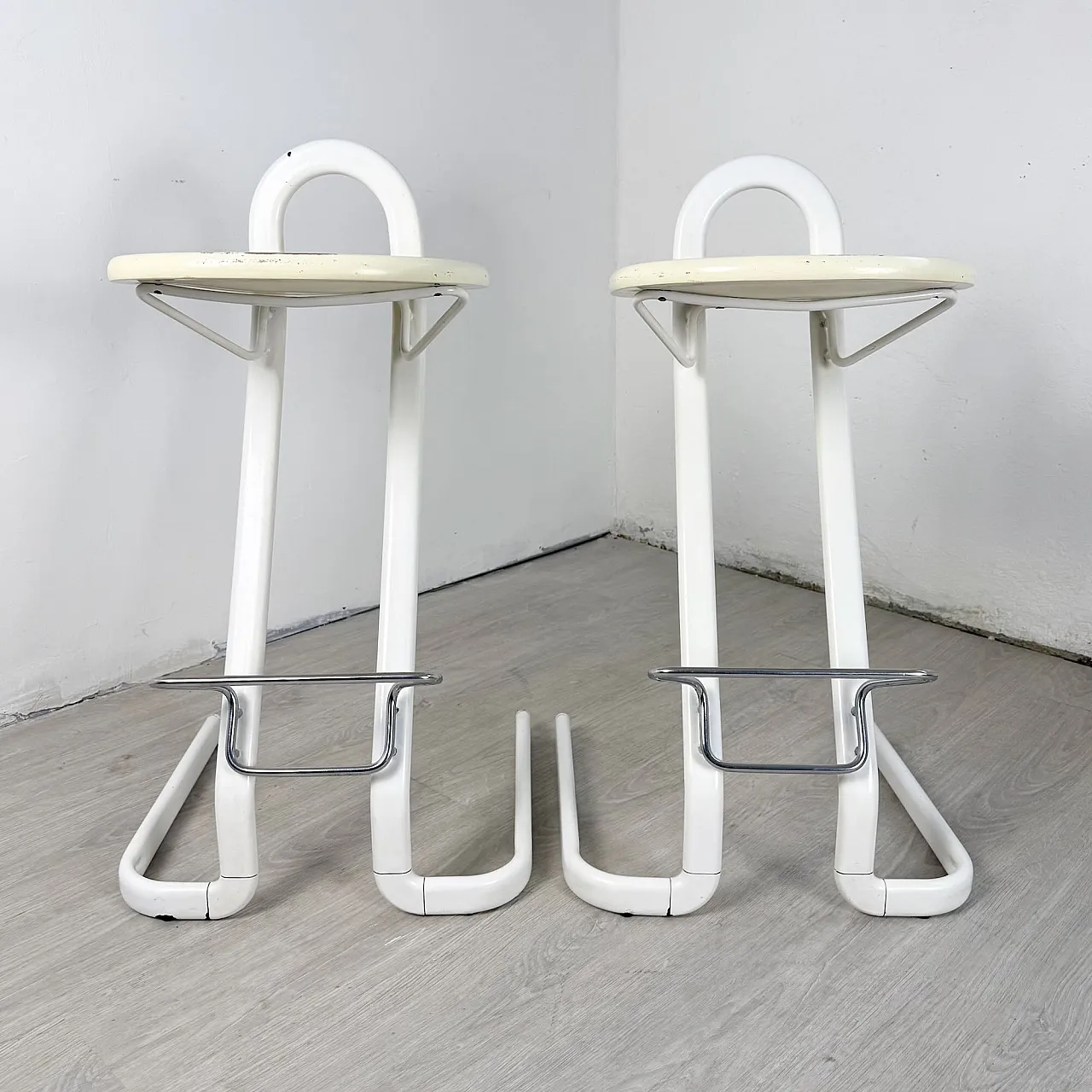 Pair of white stools, 80s 1