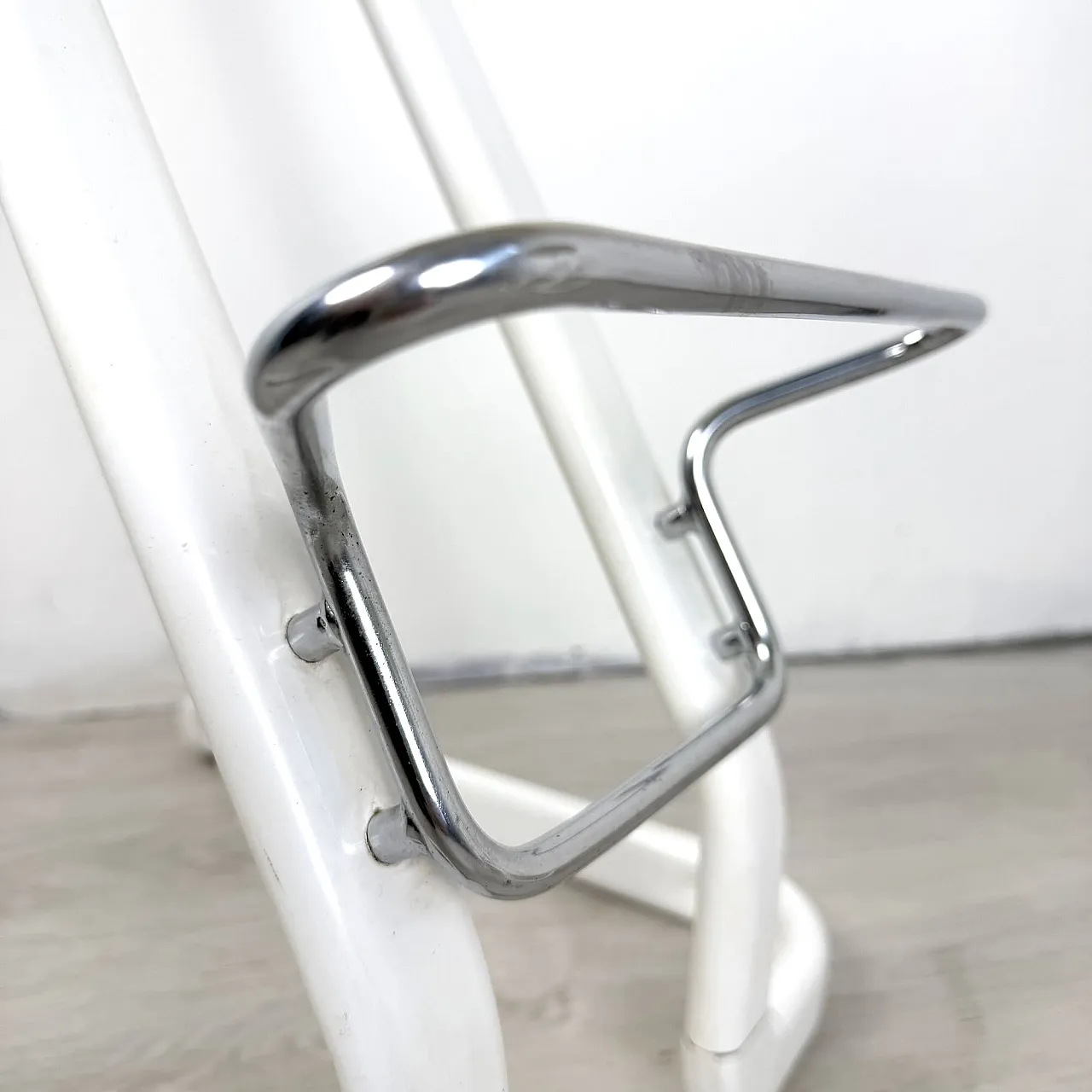 Pair of white stools, 80s 5