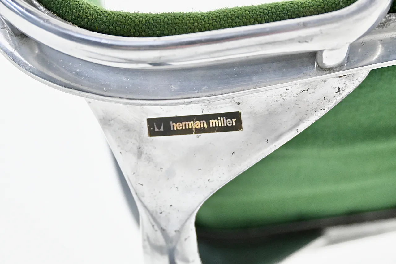Green EA124 Plaveair di Charles e Ray Eames per Herman Miller, anni '70 9