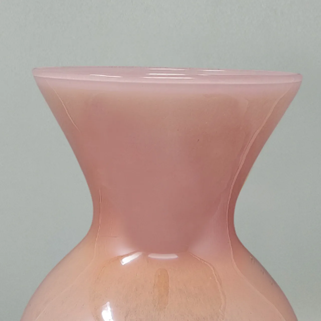 Pink Handcrafted Vase in Murano Glass by Master of the glass, 70s 5