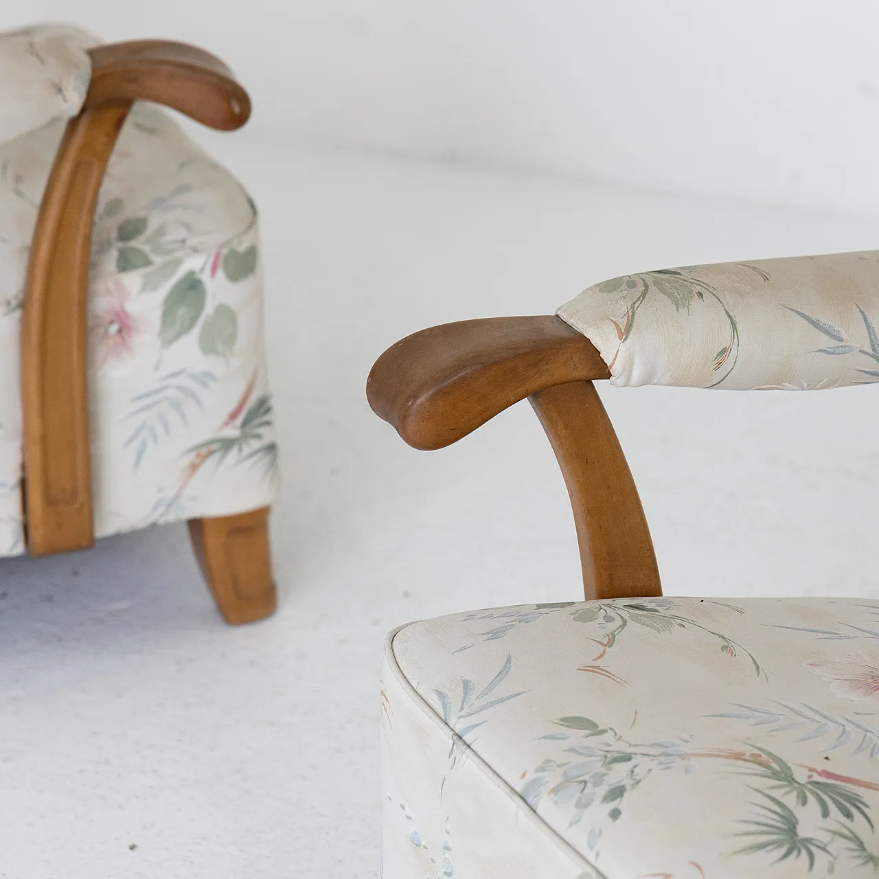 Pair of armchairs, 1950s 8
