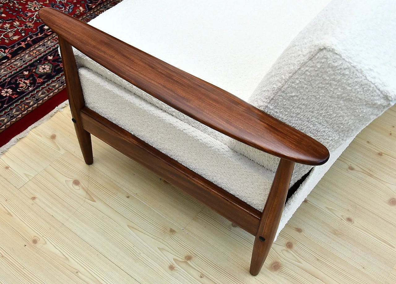 Scandinavian foldable Teak sofa in creamy white Bouclé, 1960s 5