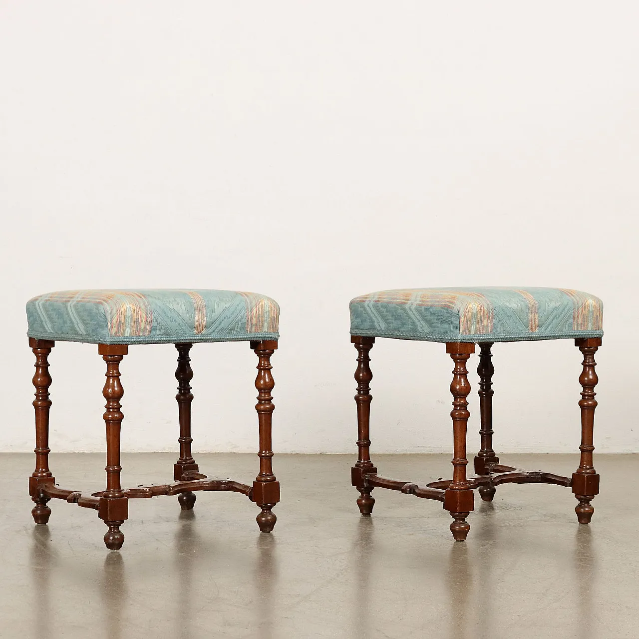 Pair of walnut stools with turned legs, late 19th century 8
