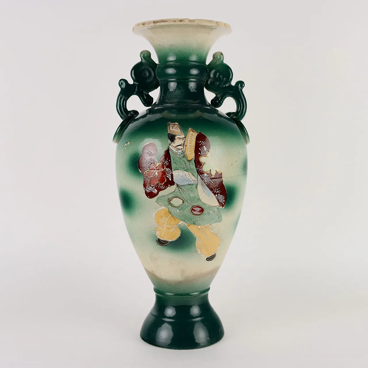 Coppia di Vasi giapponesi in ceramica con motivi floreali e figure 8