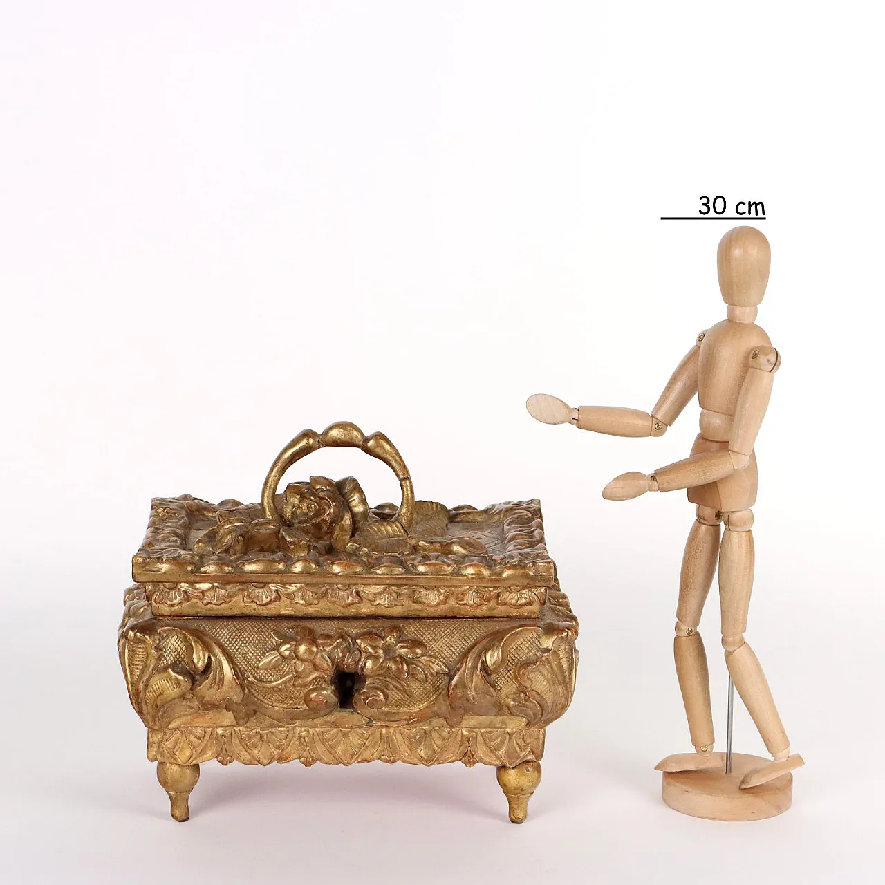 Scatola in legno e pastiglia con doratura, '800 2