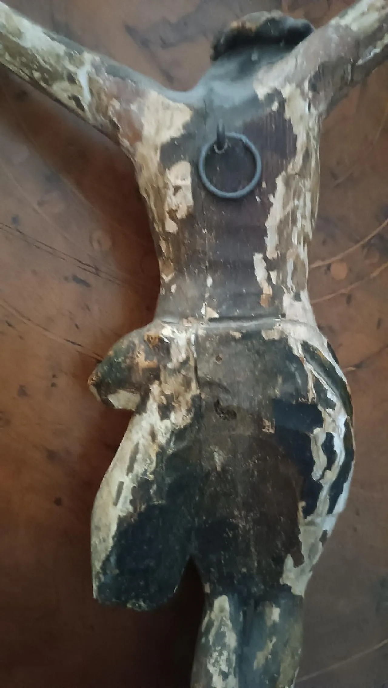 Antique Christ in polychrome wood, 18th century 10