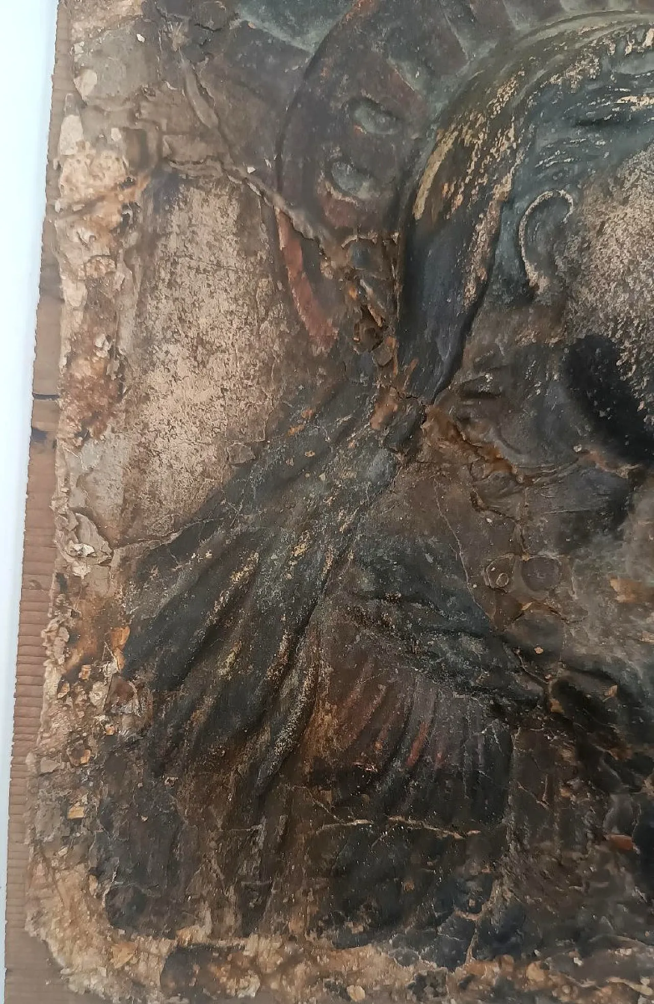 Virgin and Child in papier-mâché, 17th century 8