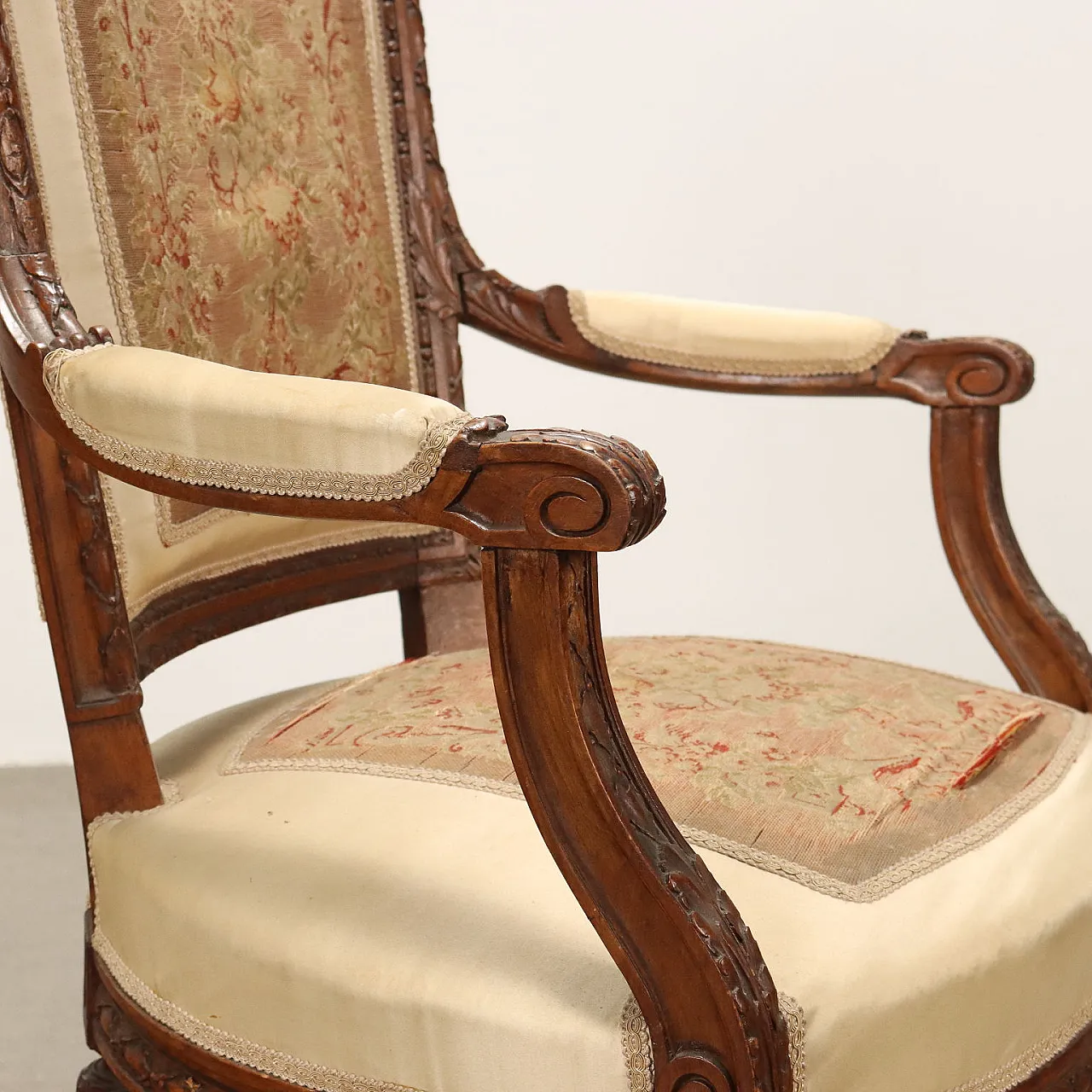 Painted beech and walnut armchair, 19th century 3