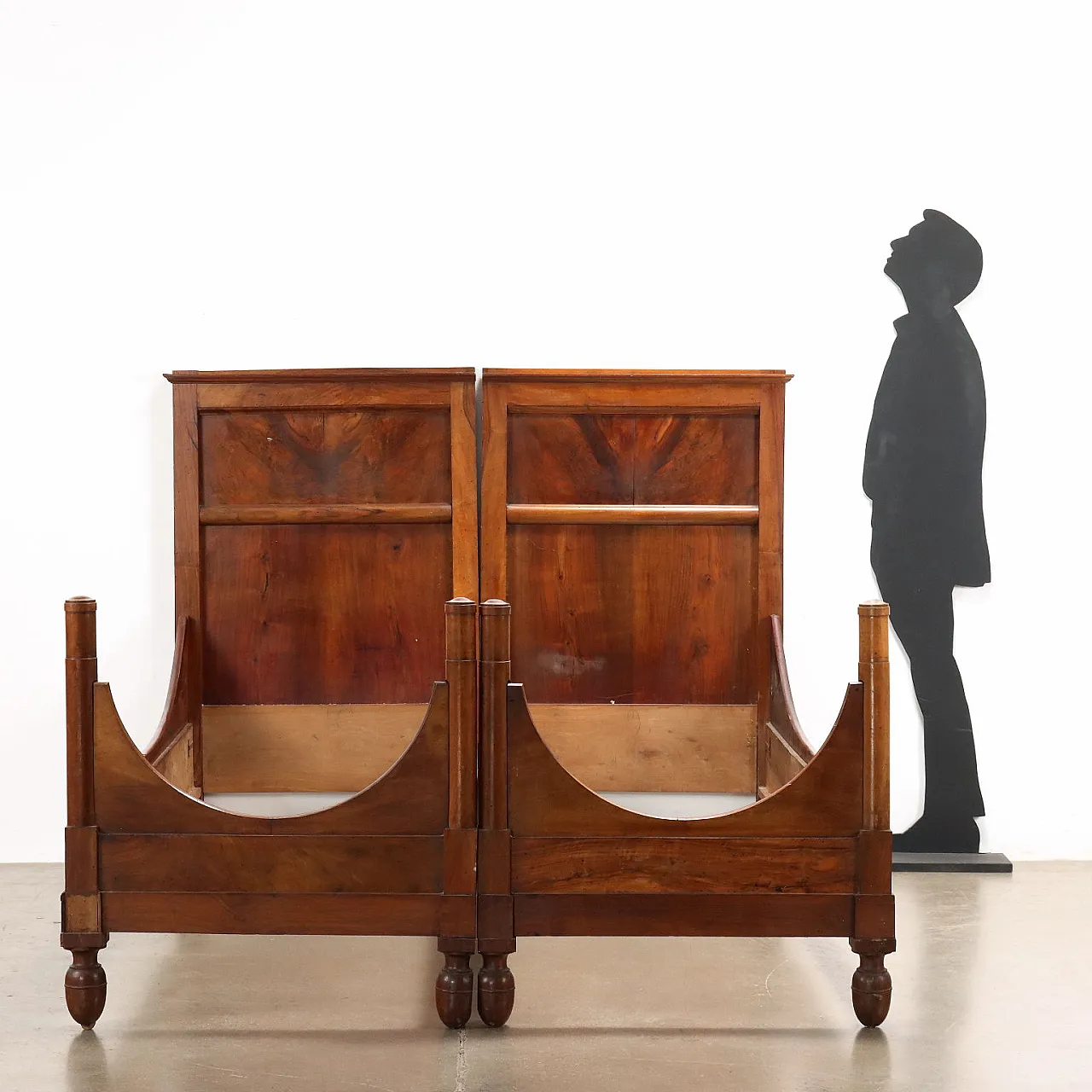 Letto matrimoniale Impero in noce, '800 2