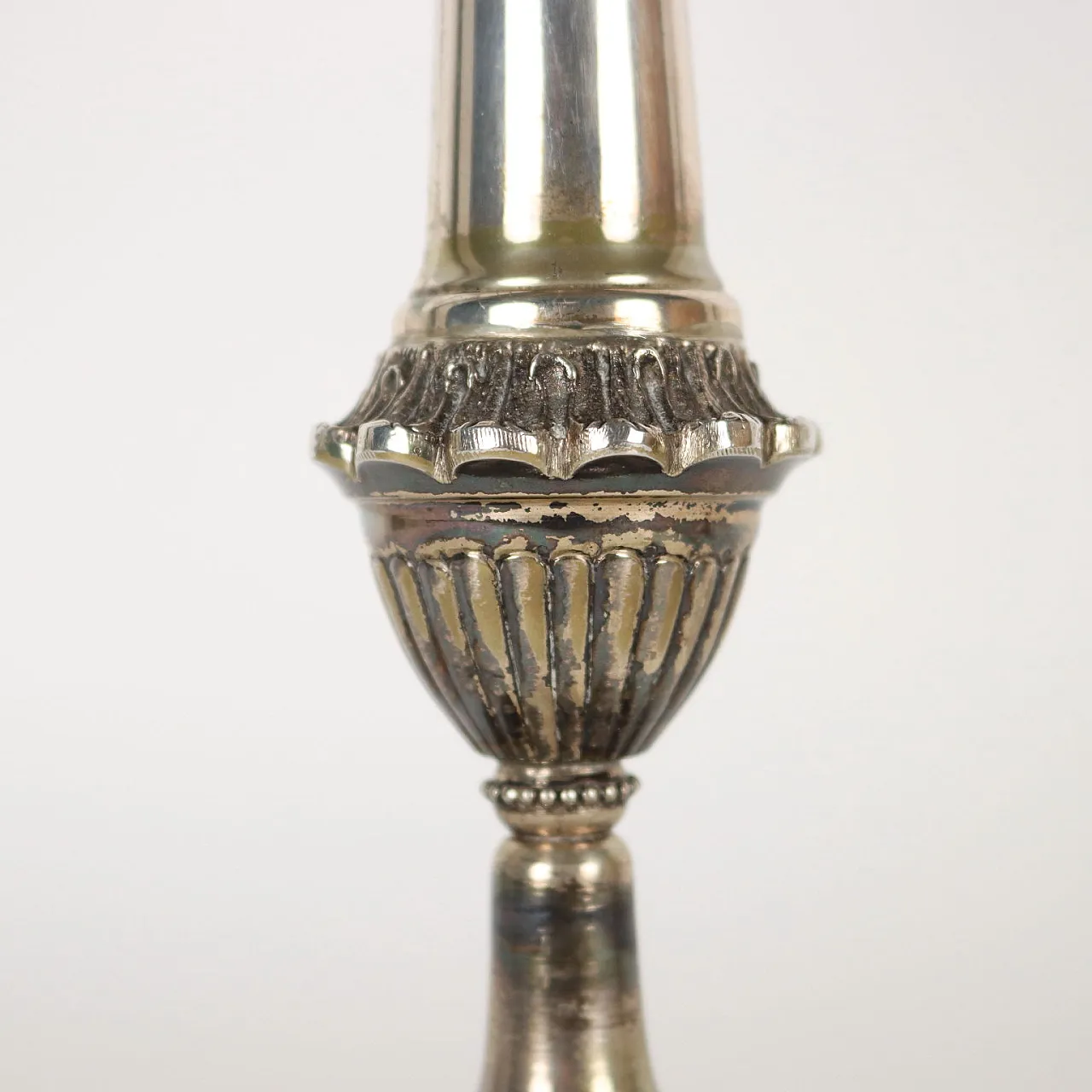 Coppia di candelabri in argento di Brandimarte 5