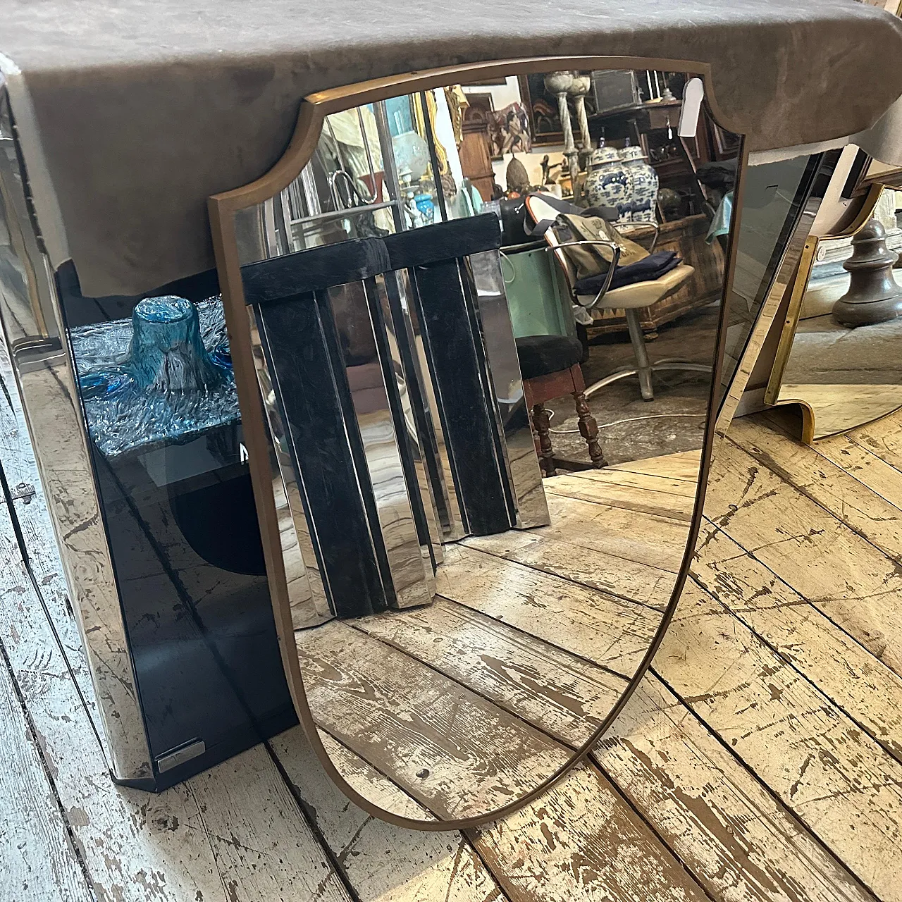 Specchio da parete a scudo in ottone di Gio Ponti, anni '50 11