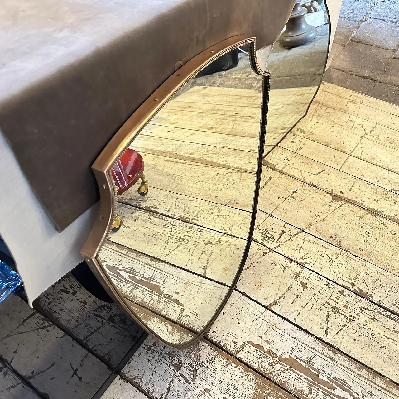 Specchio da parete a scudo in ottone di Gio Ponti, anni '60 12