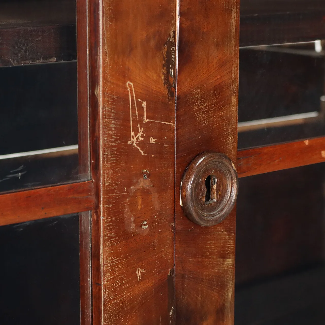 Libreria Luigi Filippo in pioppo impiallacciato con vetrina, '800 6