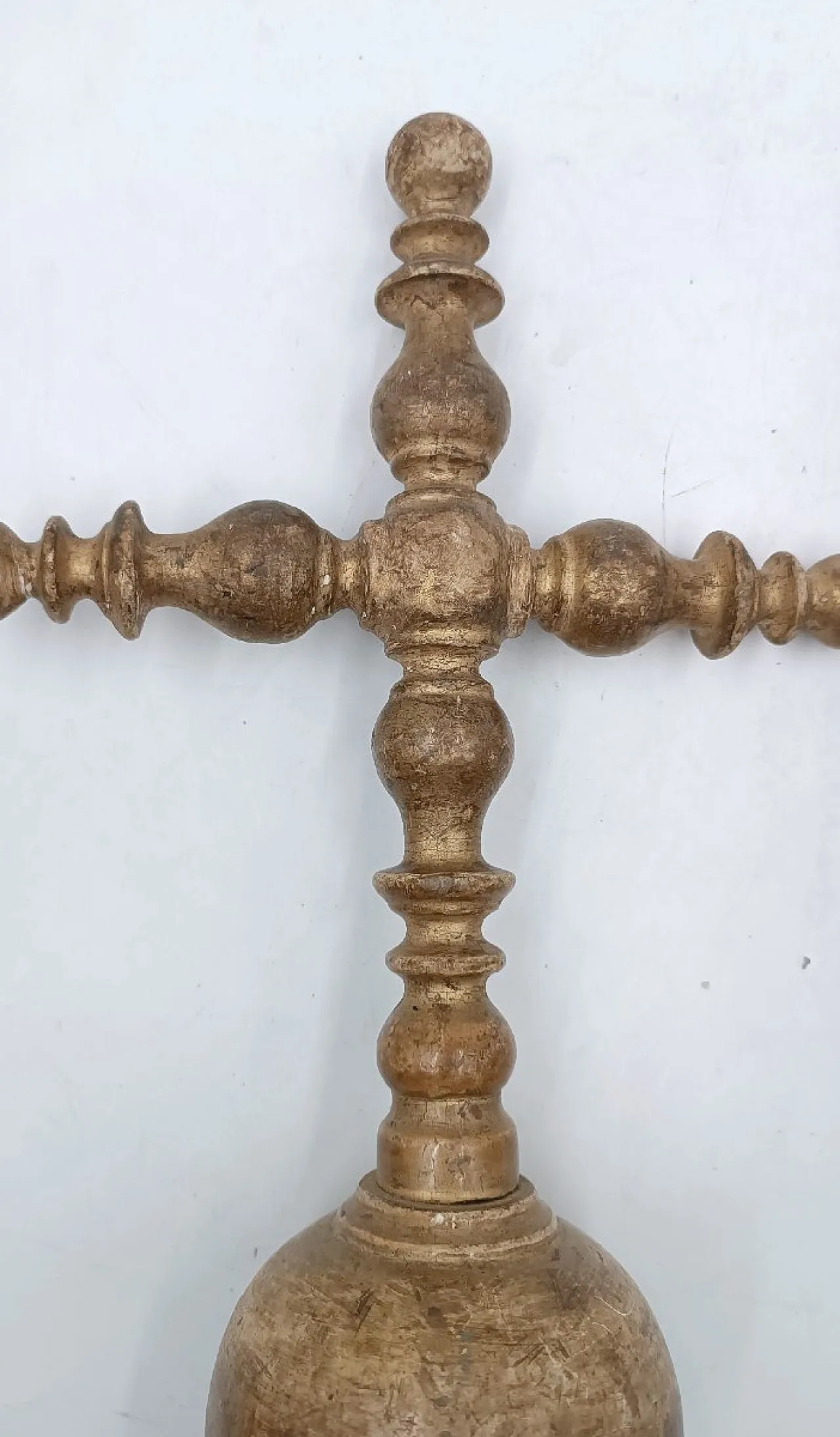 Large processional cross in gilded wood, 17th century 6