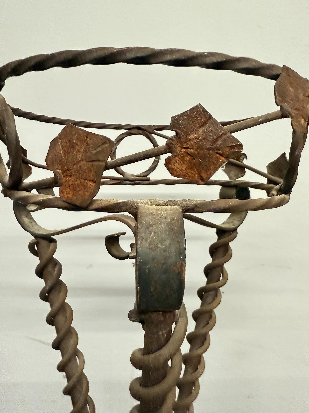 Porta vaso in ferro battuto Liberty, primi '900 9