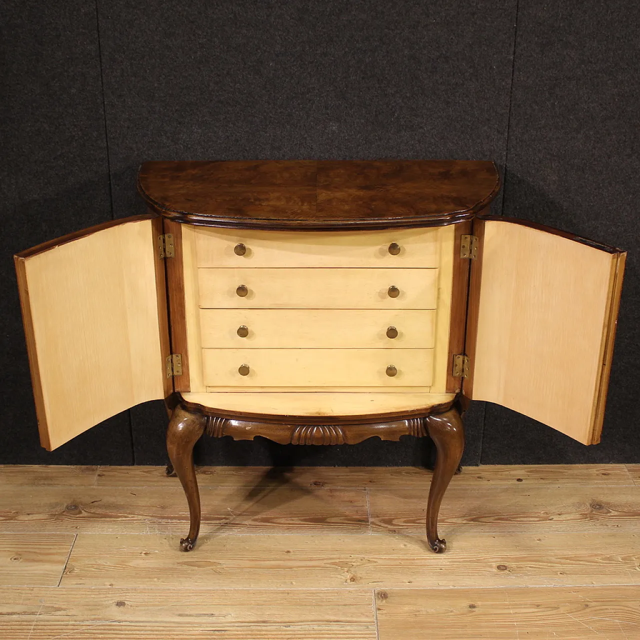 Piccola credenza a mezzaluna, ‘900 7