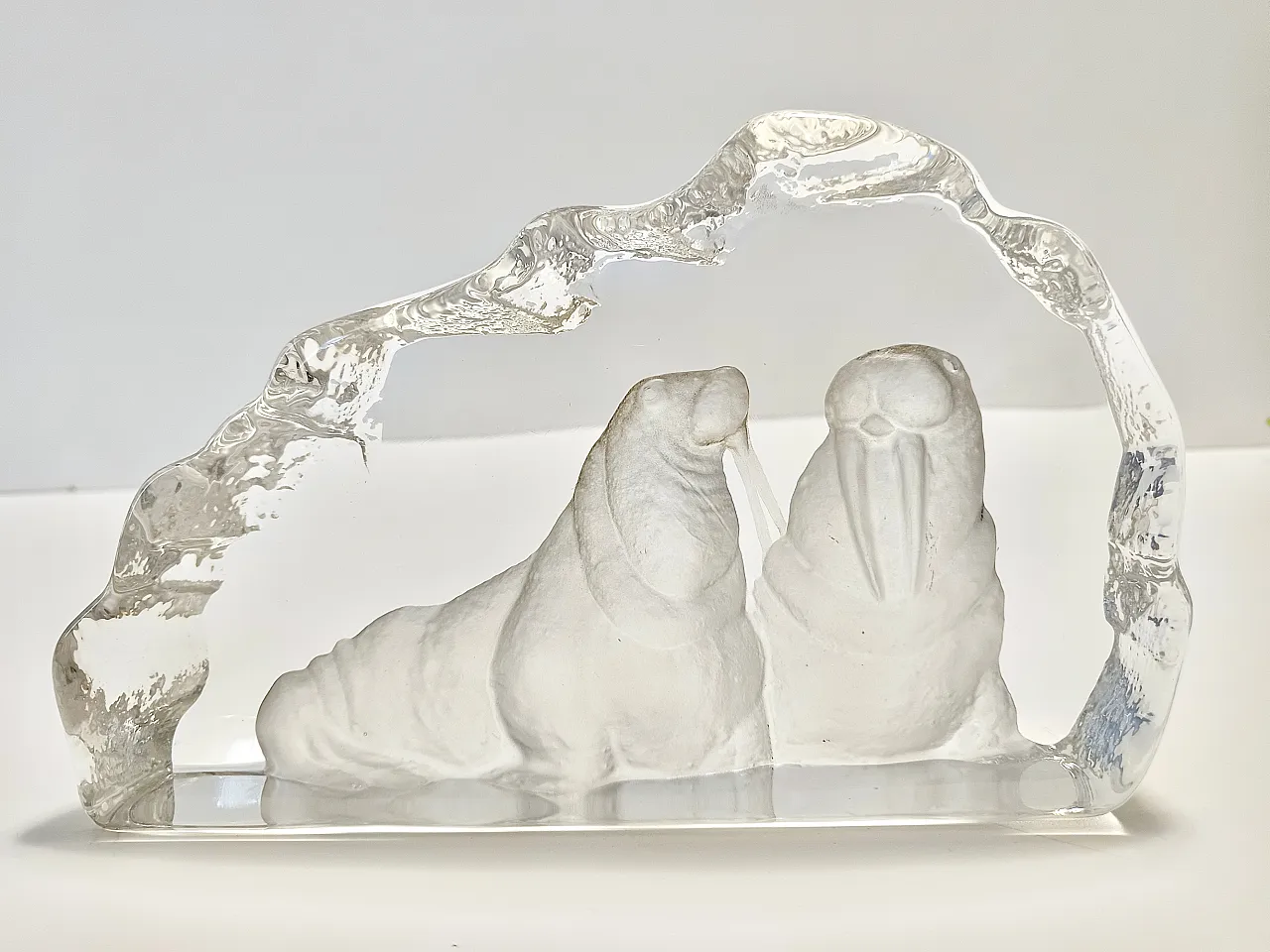 Etched lass with Walruses by Mats Jonasson for by Kosta Boda, 70s 2