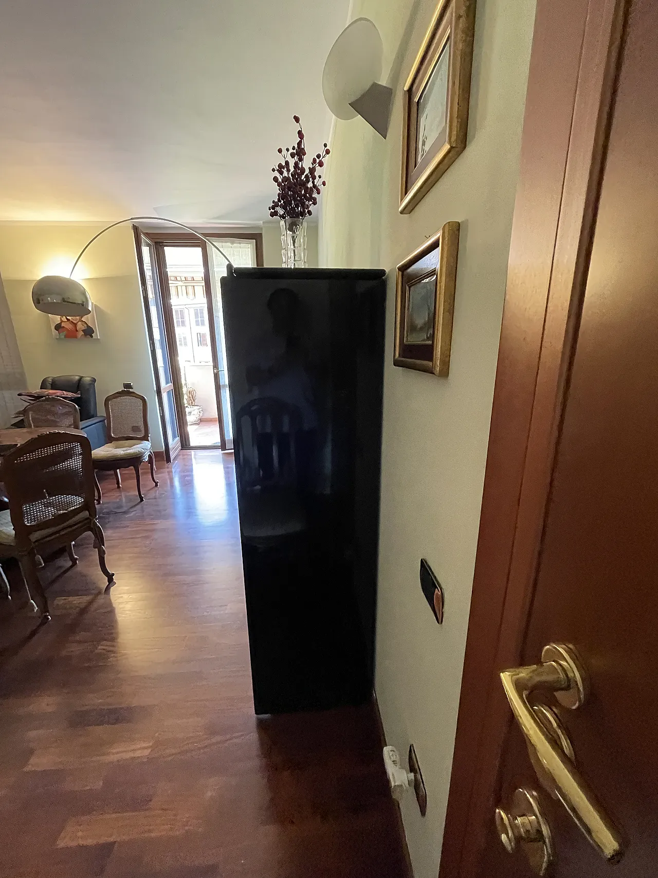 Artona Showcase by Tobia and Scarpa for Maxalto, 90s 2