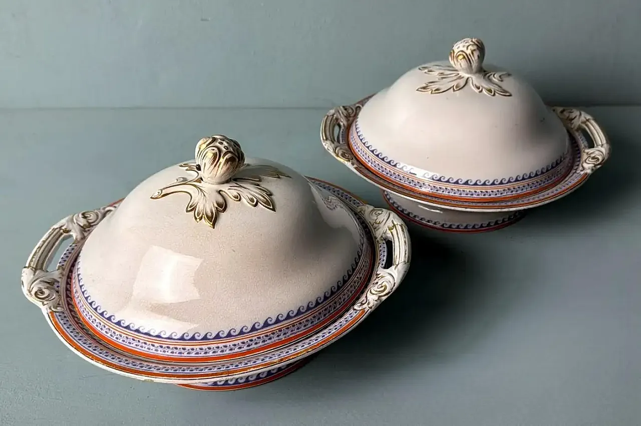 Coppia di zuppiere in porcellana inglese vittoriana, metà '800 1