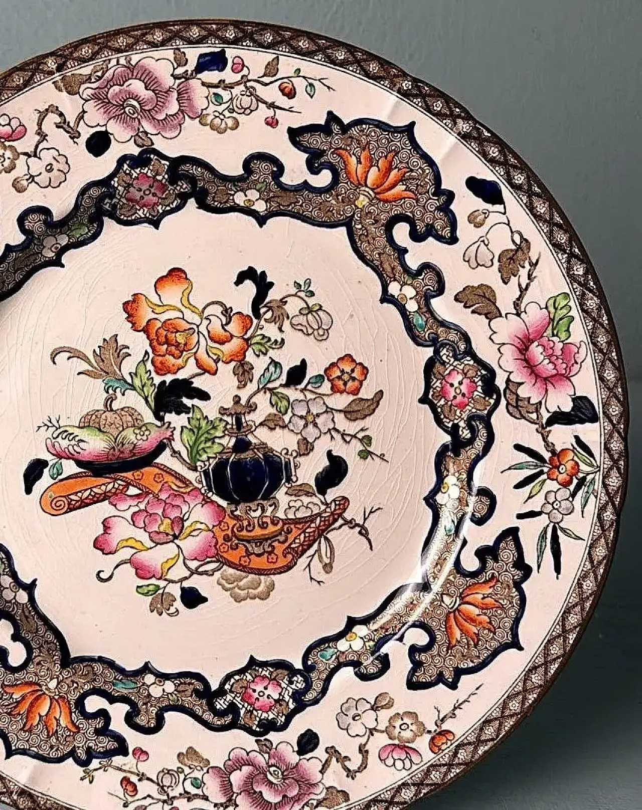 12 hand-painted English serving dishes, early 20th century 11