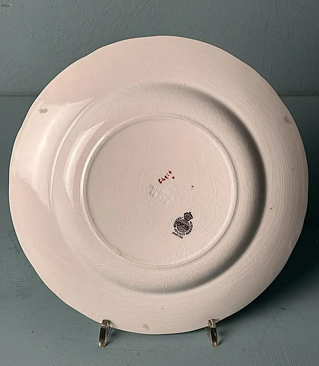 12 hand-painted English serving dishes, early 20th century 17