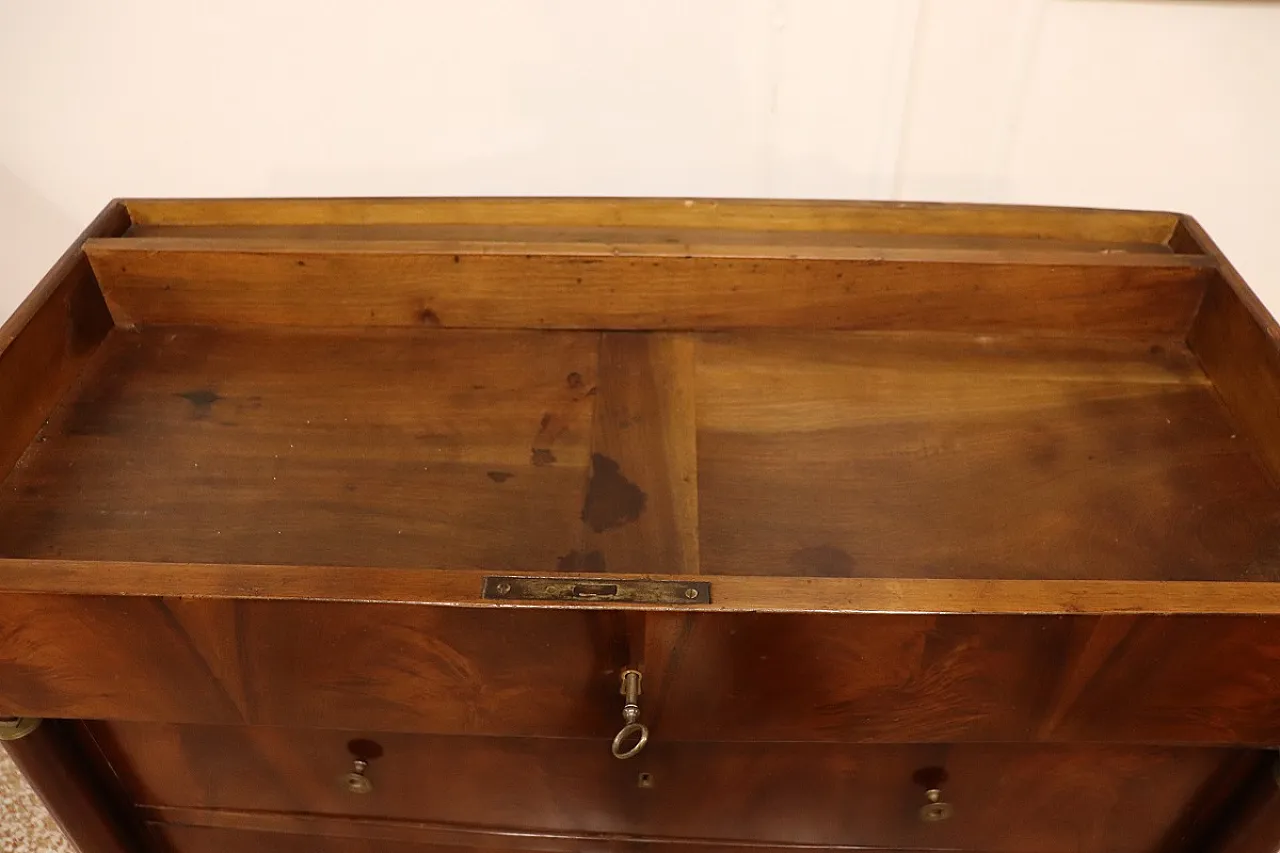 Cassettone antico in noce restaurato, inizi '800, con segreto 11