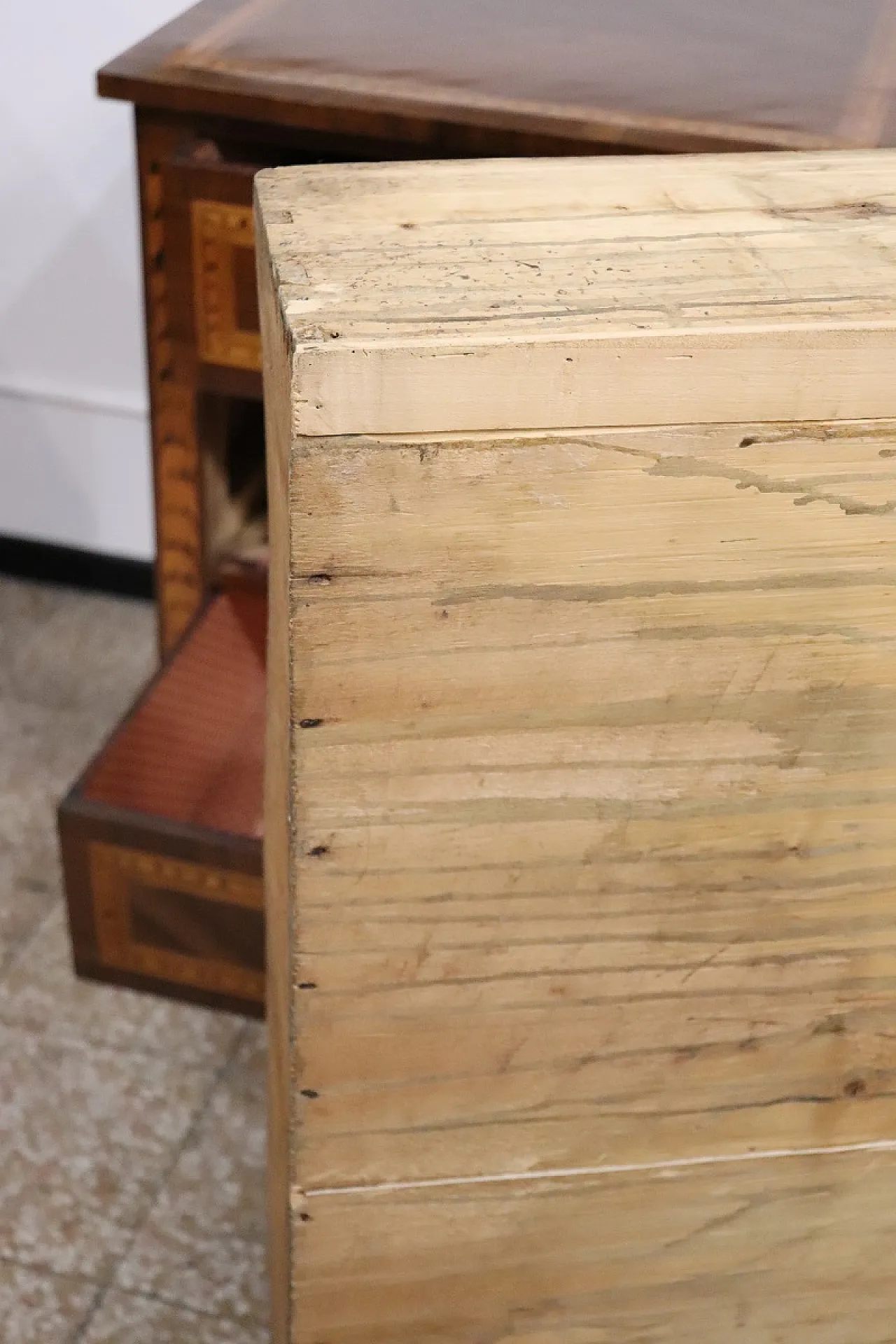 Antico cassettone in noce intarsiato restaurato, '700 12