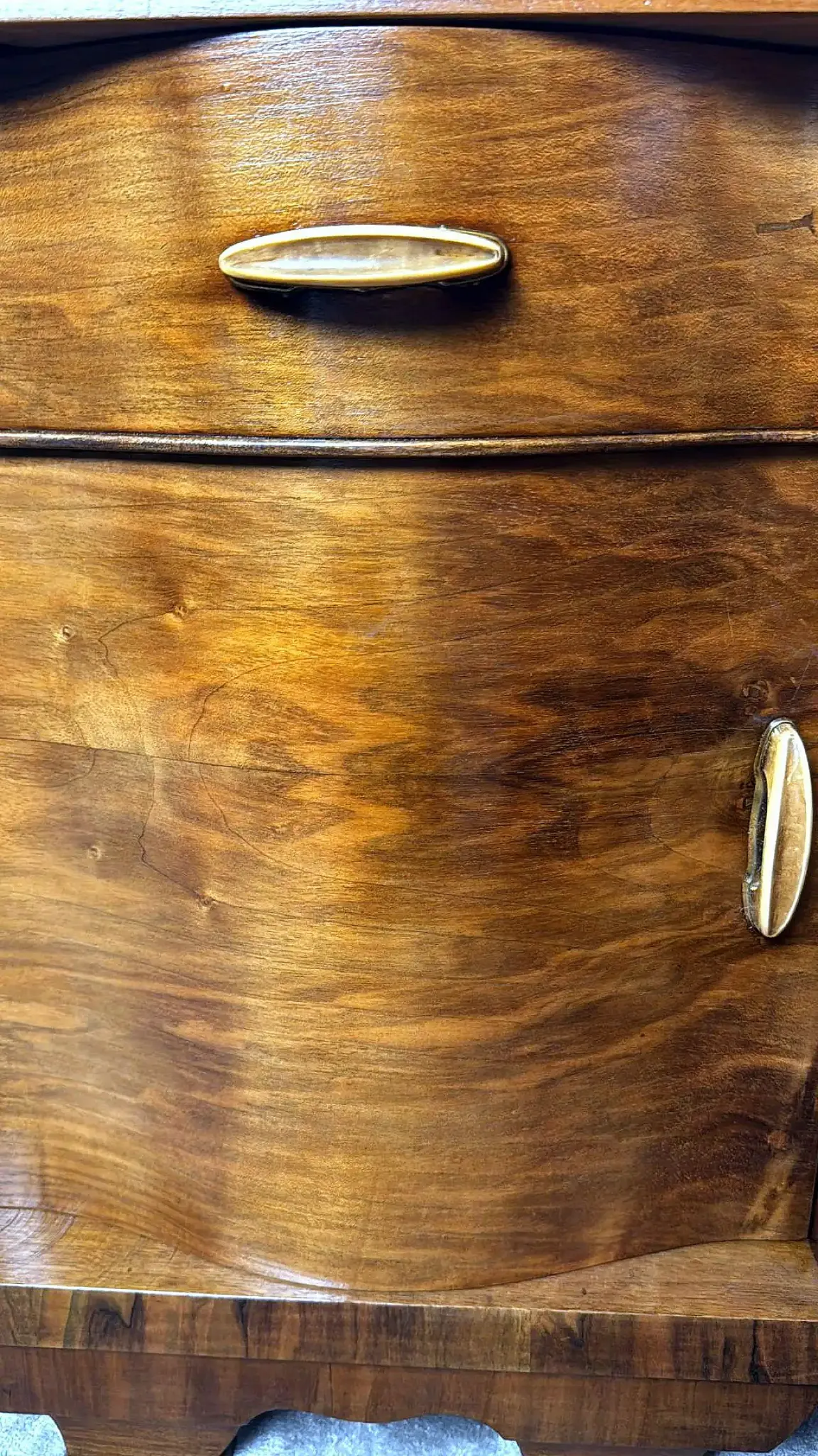 Pair of Art Deco bedside tables with black glass tops, 1930s 14