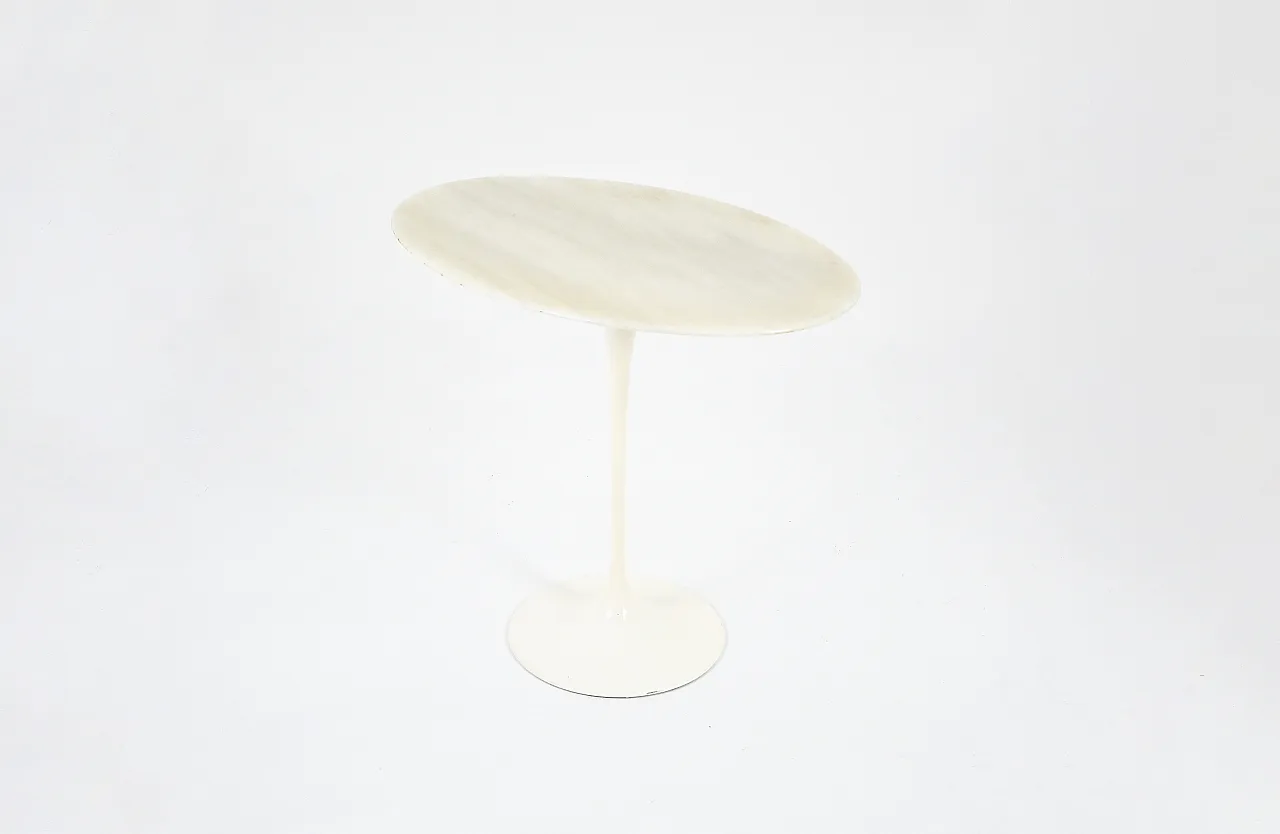 Tavolo laterale ovale di Eero Saarinen per Knoll International, anni '60 1