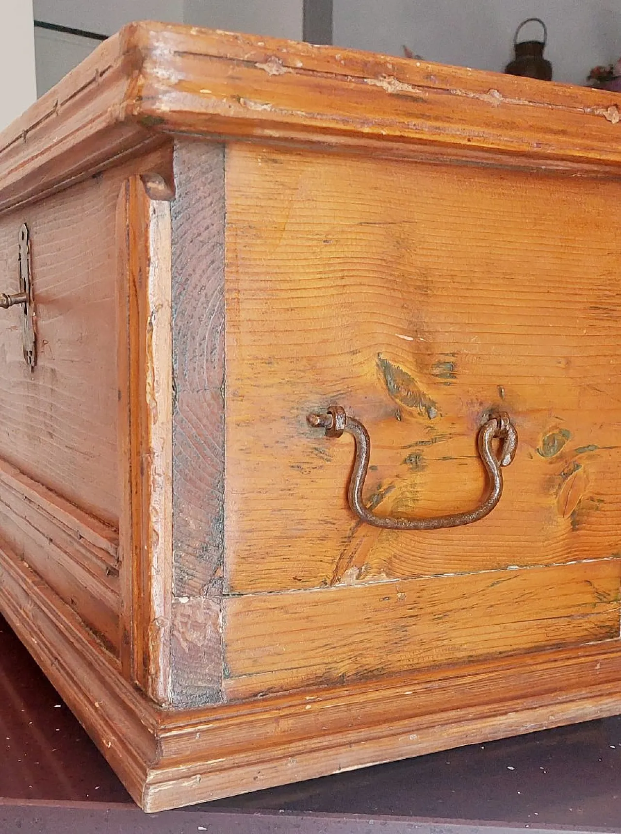 Small Tuscan fir travel box, 18th century 5