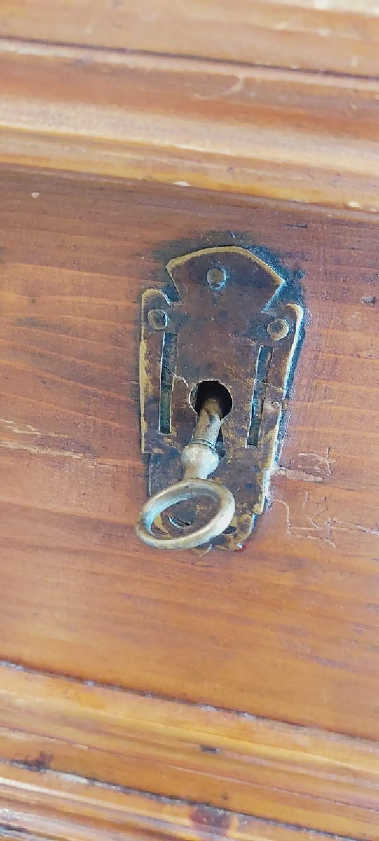 Small Tuscan fir travel box, 18th century 6