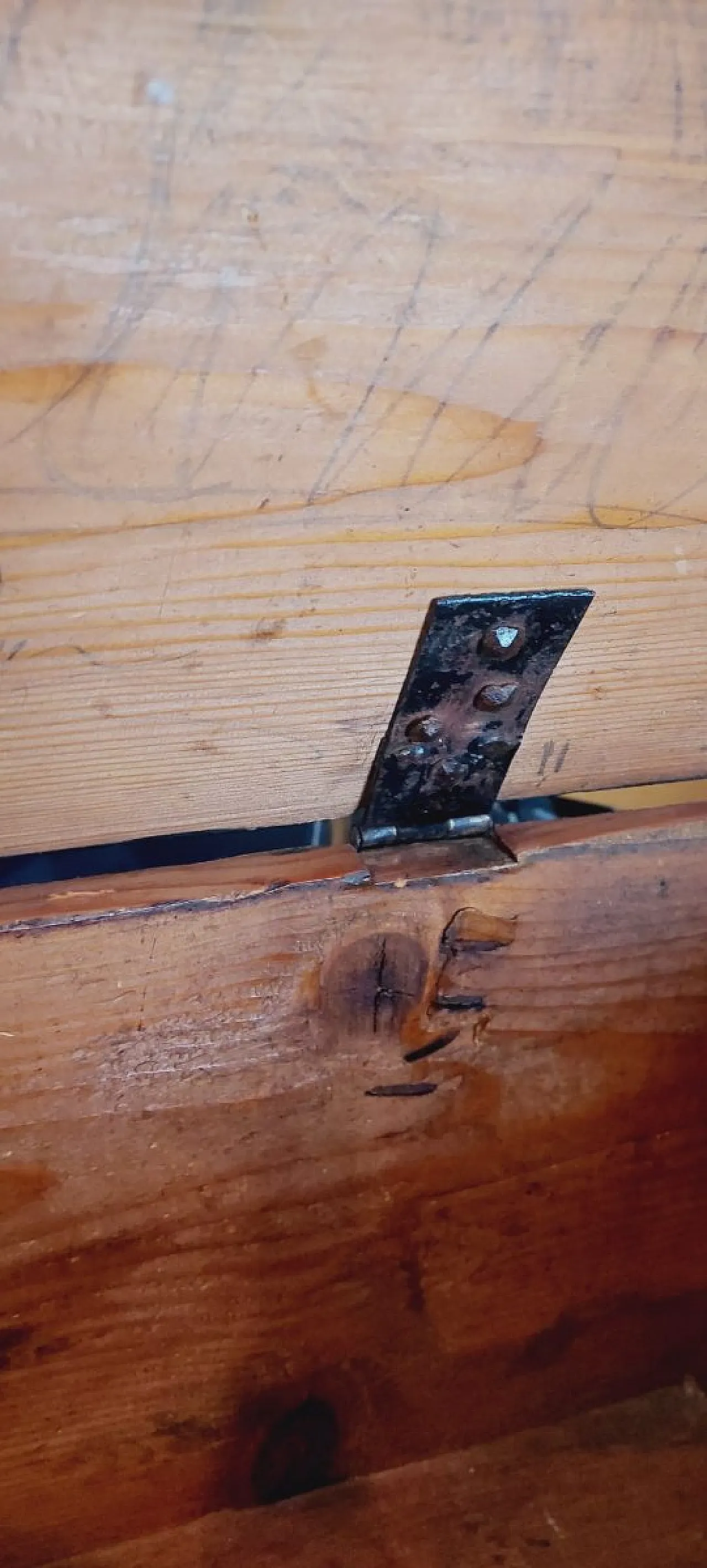 Small Tuscan fir travel box, 18th century 8