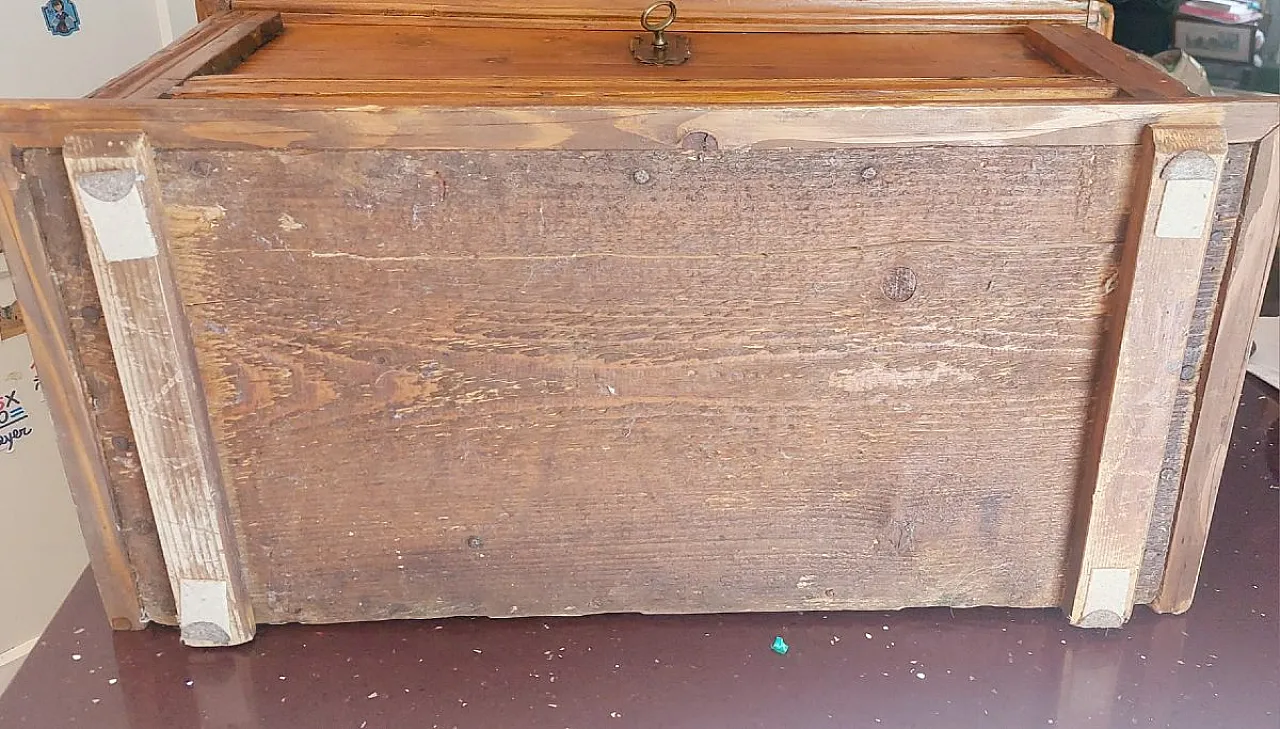 Small Tuscan fir travel box, 18th century 10