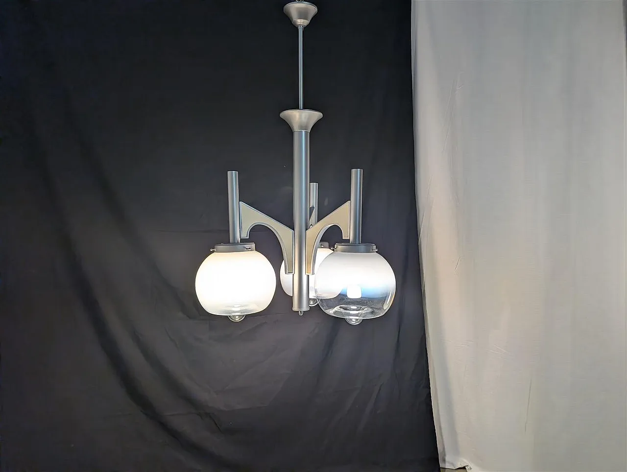 Steel and glass chandelier, 70s 8