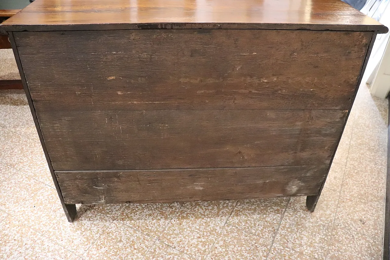 Cassettone in noce, '600 8