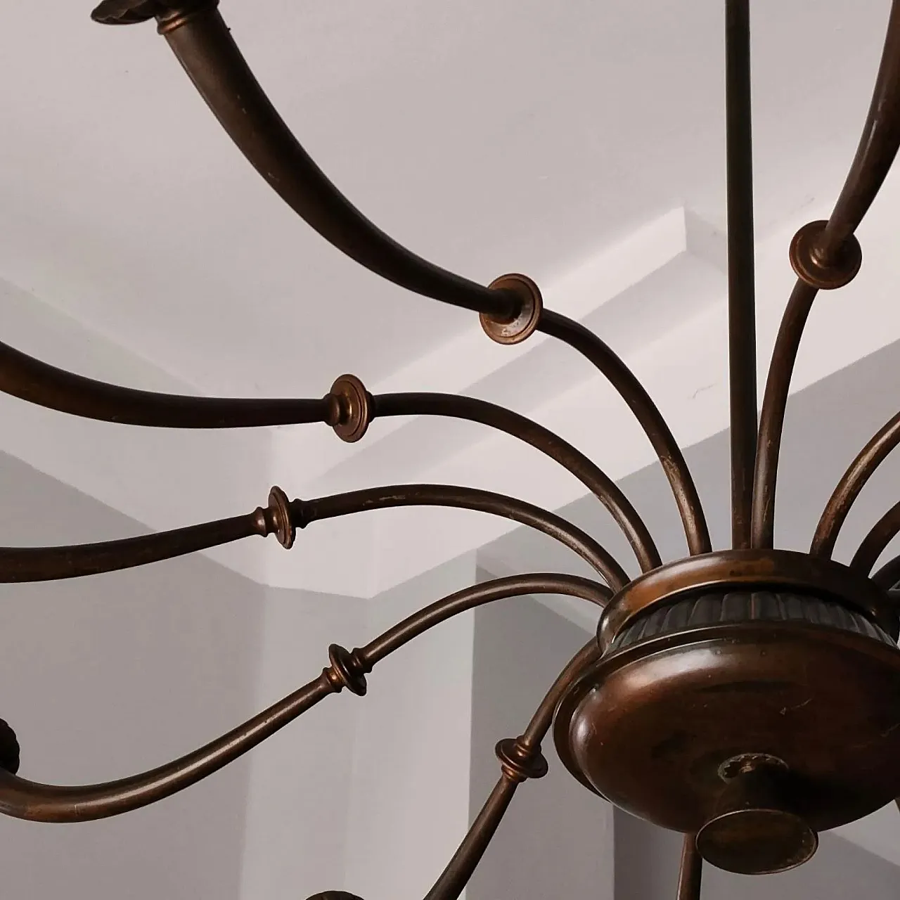 Lampadario a 12 luci in ottone Azucena di Caccia Dominioni, anni 50 6