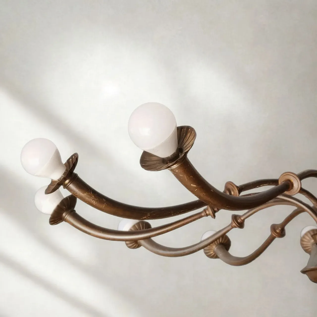 Lampadario a 12 luci in ottone Azucena di Caccia Dominioni, anni 50 7