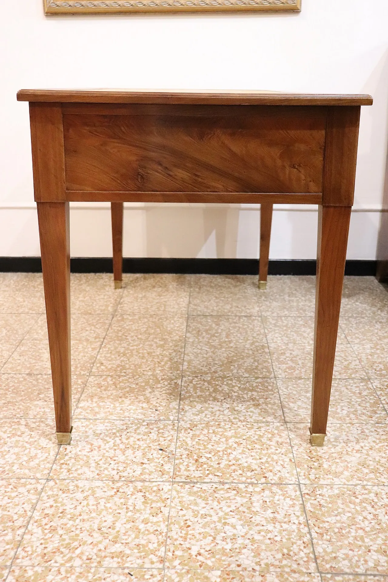 Scrivania in noce, '700 9