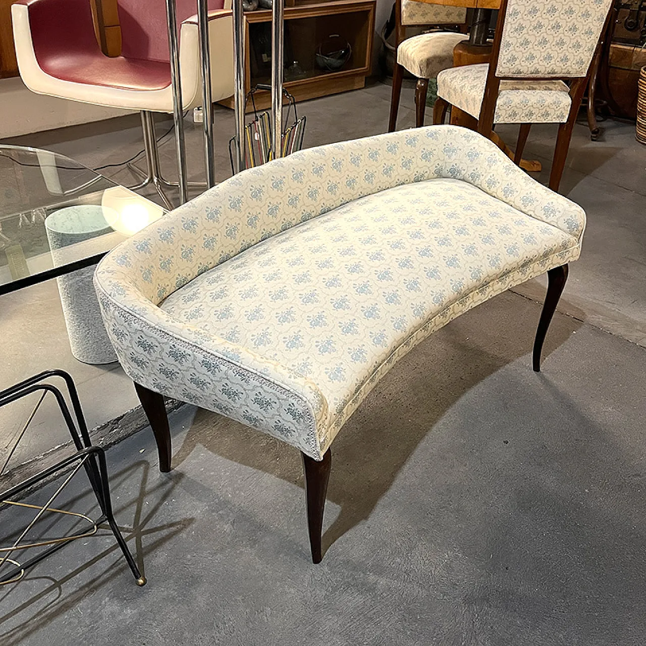 Set da letto con sedie imbottite e divanetto, Italia, anni '50 18