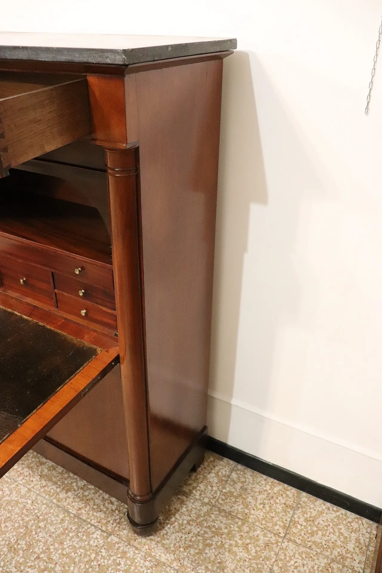 Secretaire in Mhaogian, 19th century 15