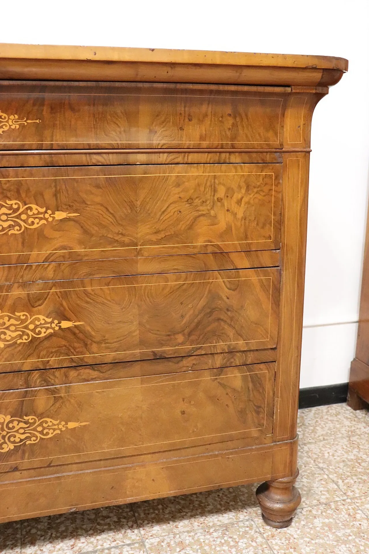 Comò in noce intarsiato, '800 5
