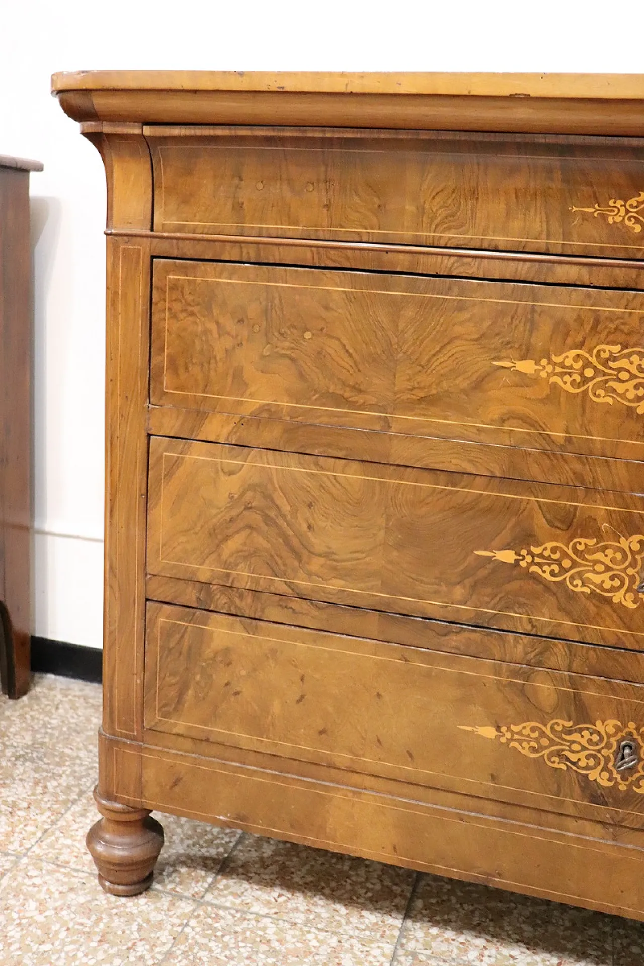 Comò in noce intarsiato, '800 6